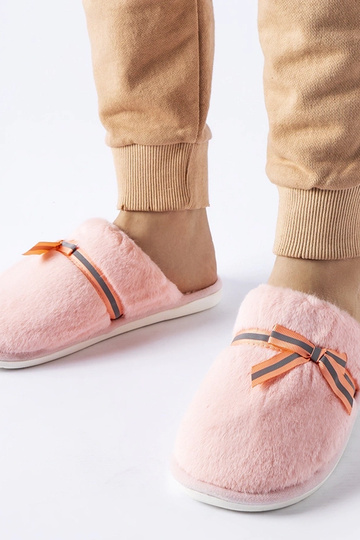 Pantuflas rosas calentitas con lazo Antonina