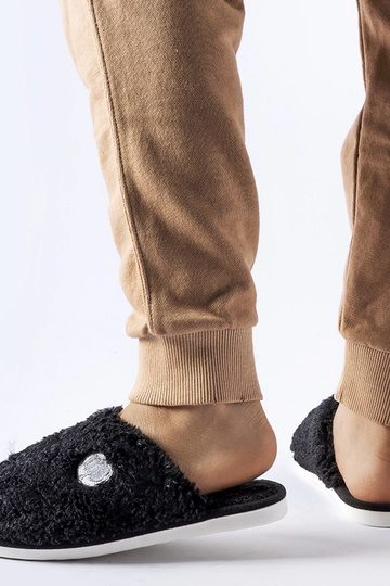 Zapatillas negras cálidas... 2