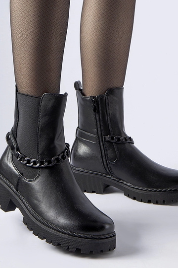 Botines negros acolchados...