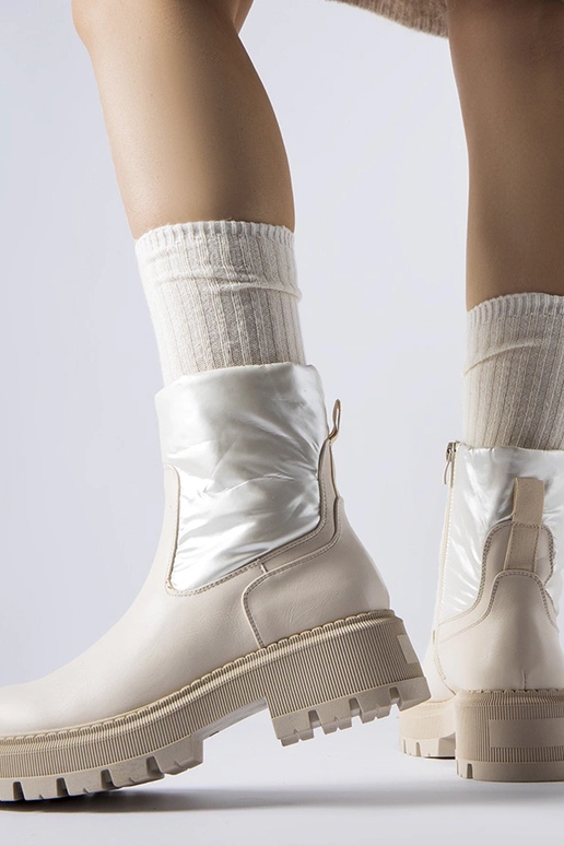 Botines beige con parte superior...