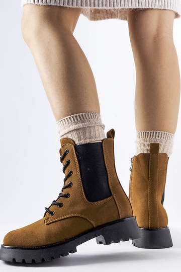 Botines marrones con suela... 2