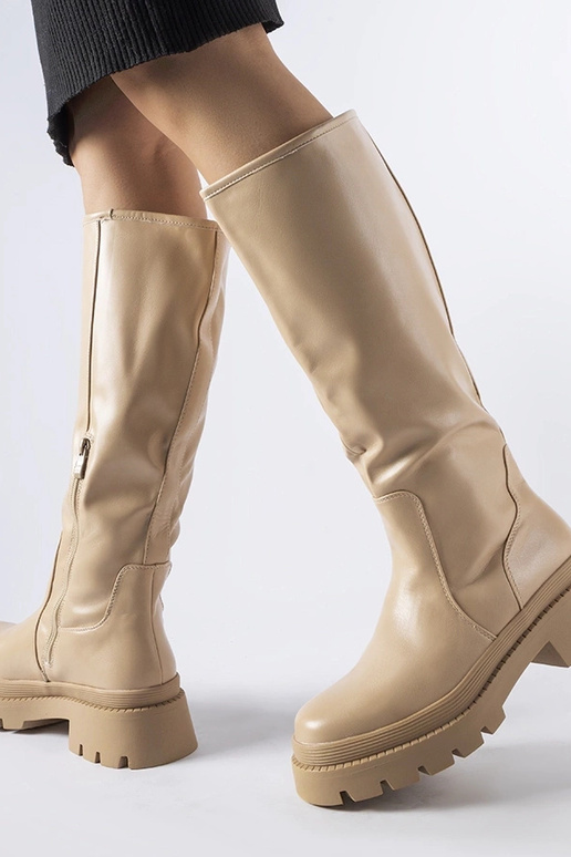 Botas clásicas planas beige Christien Botas clásicas planas beige Christien