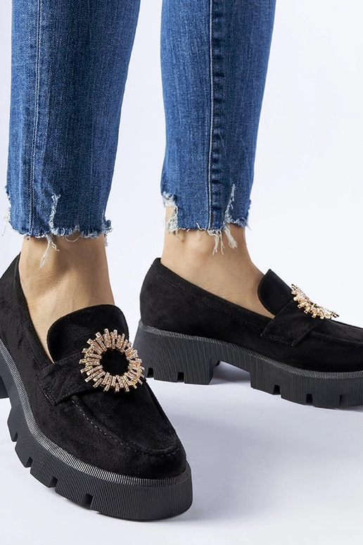 Mocasines negros decorados con...