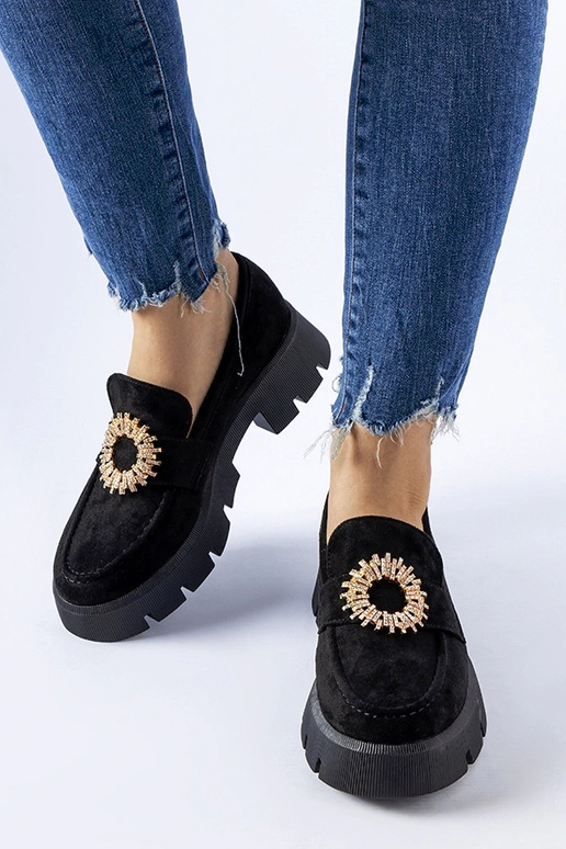 Mocasines negros decorados con...