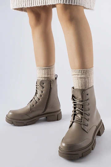 Botines gris-marrón...