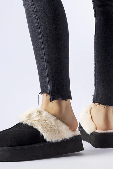 Zapatillas negras con pelo claro Andonno