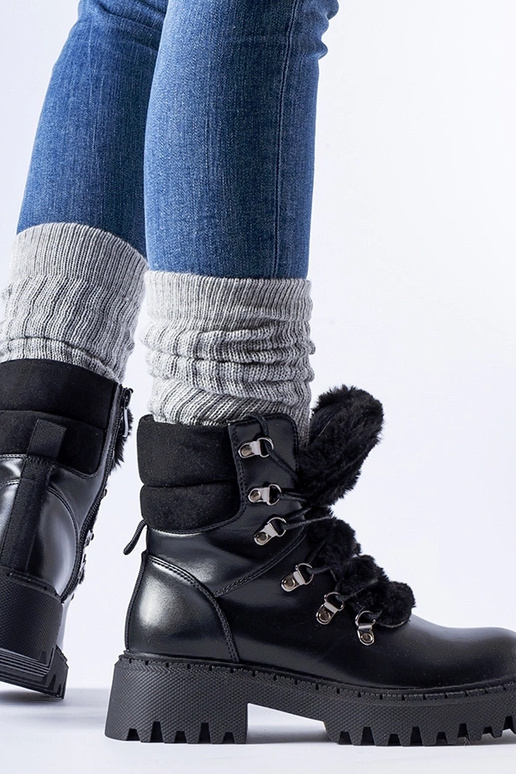 Trabajadores negros con piel...