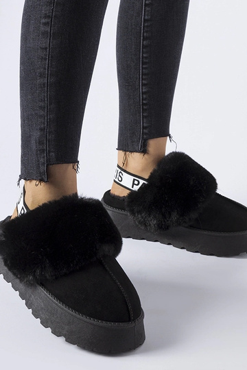 Zapatillas negras aislantes... 2