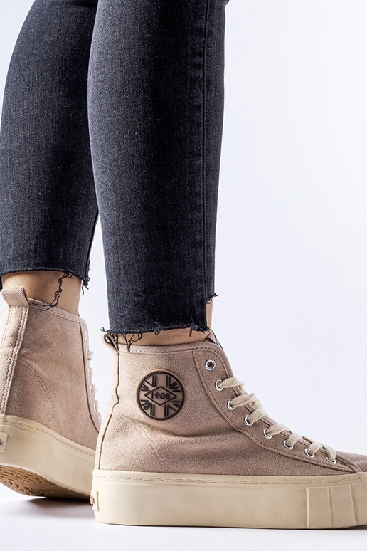 Zapatillas Lee Cooper en color beige...