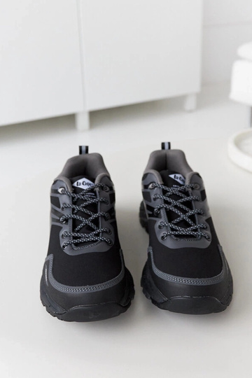 Zapatillas deportivas Aqua Shell negras LCJ-22-01-1372M 2