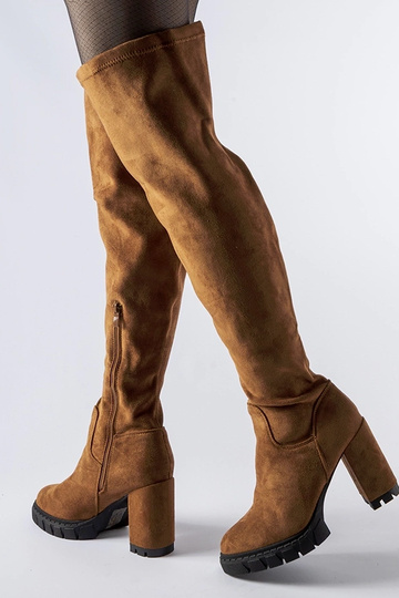 Botas de tacón alto estilo...