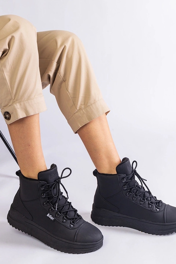 Botines calientes negros...