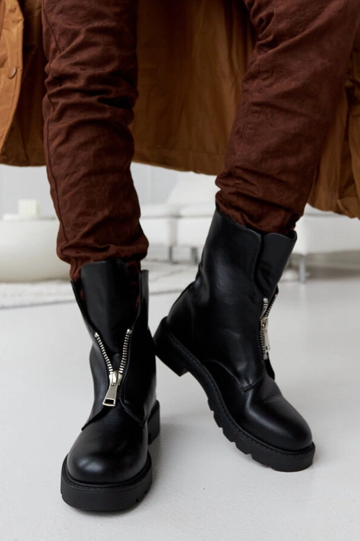 Botines negros con cremallera y...