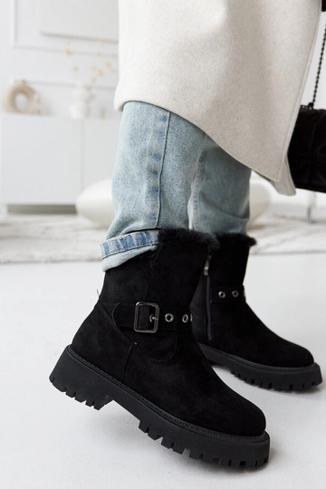 Botas aisladas de ante...