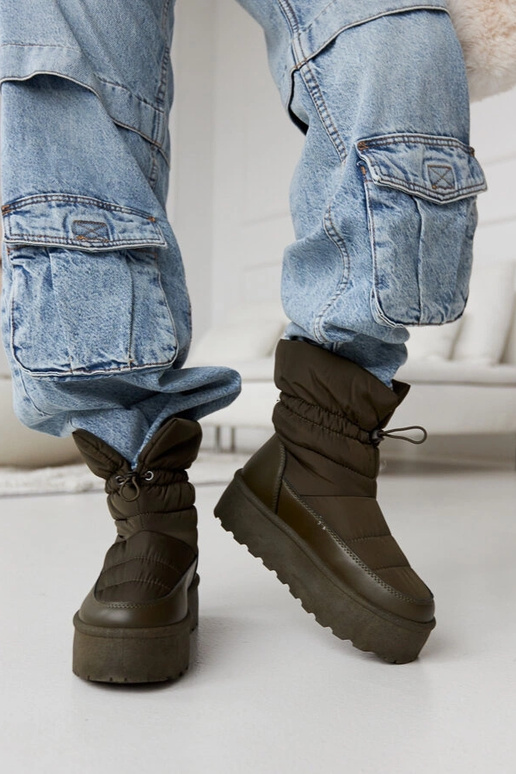 Botas de nieve con aislamiento verde...