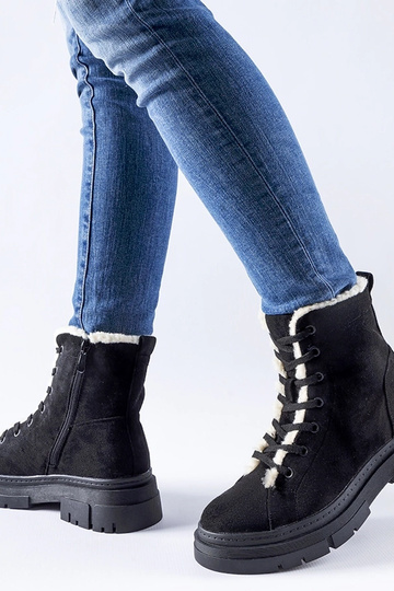 Botas aisladas negras de... 2