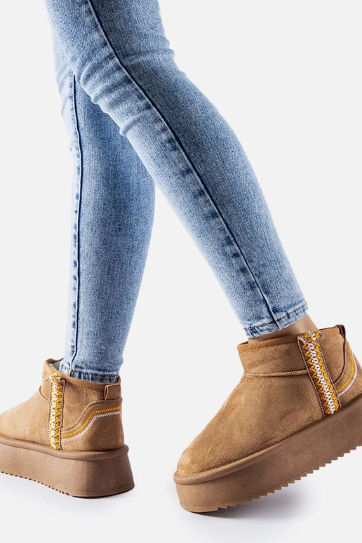 Botas de nieve en plataforma marrón...