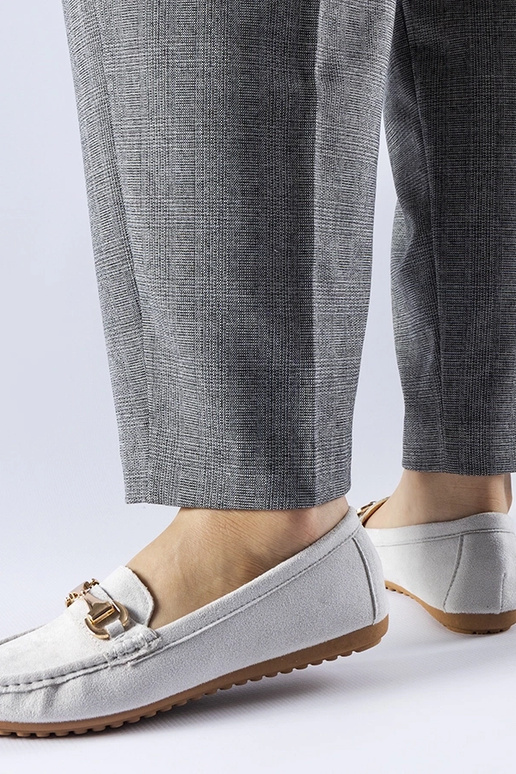 Mocasines grises decorados con...