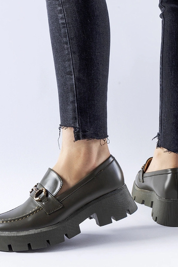 Mocasines verdes con hebilla Cerzeto 2