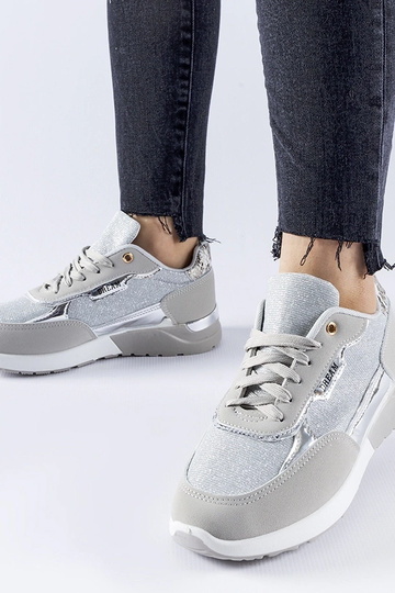 Zapatillas deportivas...