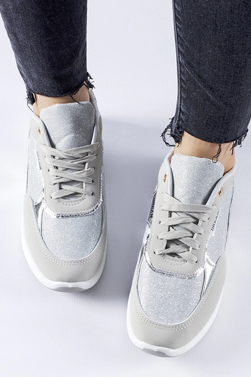 Zapatillas deportivas... 2