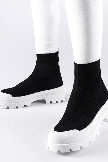 Zapatillas negras Varden con parte superior elástica