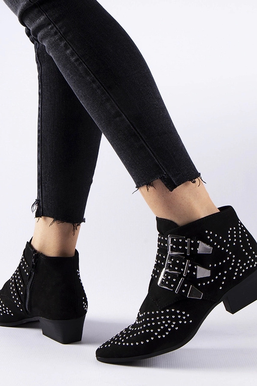 Botines decorativos negros con tacón...