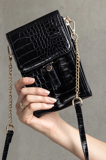 Bolso negro decorado con relieve Decatur 2