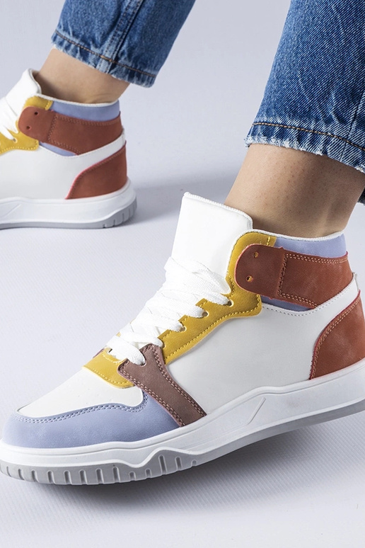 Zapatillas altas moradas de Elizabeth