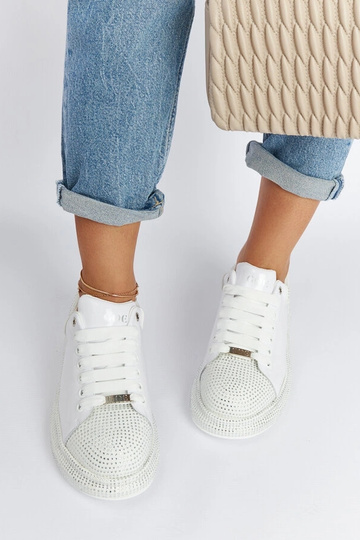 Zapatillas blancas con circonitas GOE NN2N4011 2