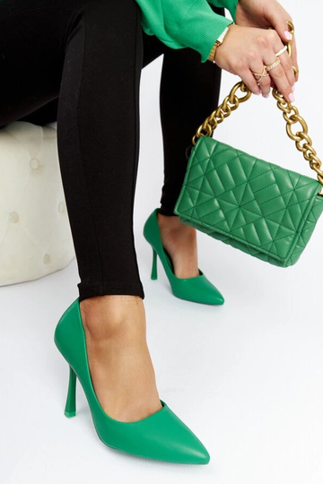 Zapatos de tacón alto...