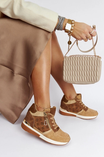 Zapatillas de cuña color...