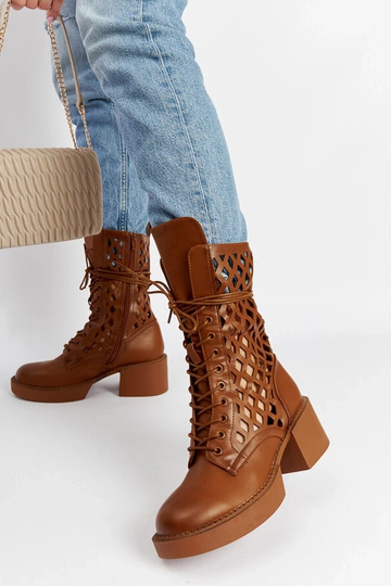 Botas de tacón alto caladas... 2