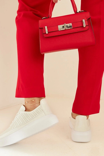 Zapatillas plateadas de... 2