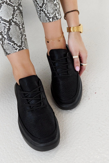 Zapatillas negras de mujer con plataforma, con cordones, caladas, Lori 2