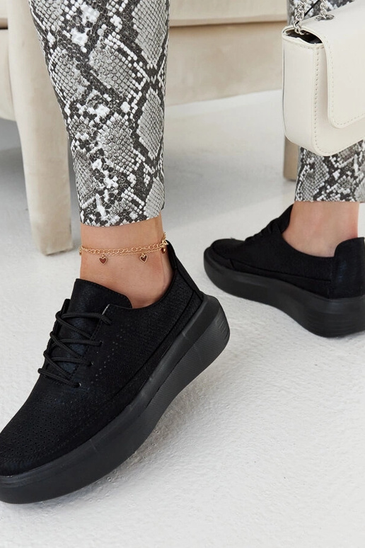 Zapatillas negras de mujer con...