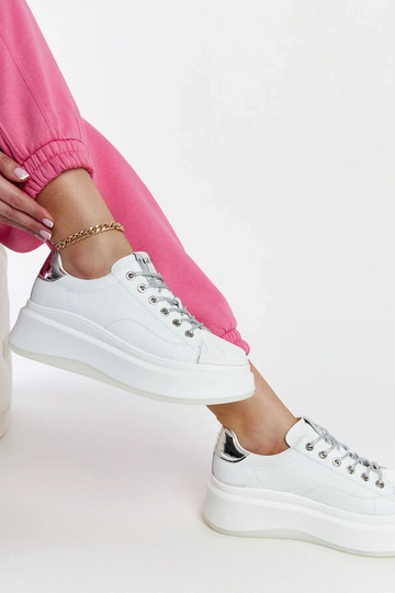 Zapatillas blancas con... 2