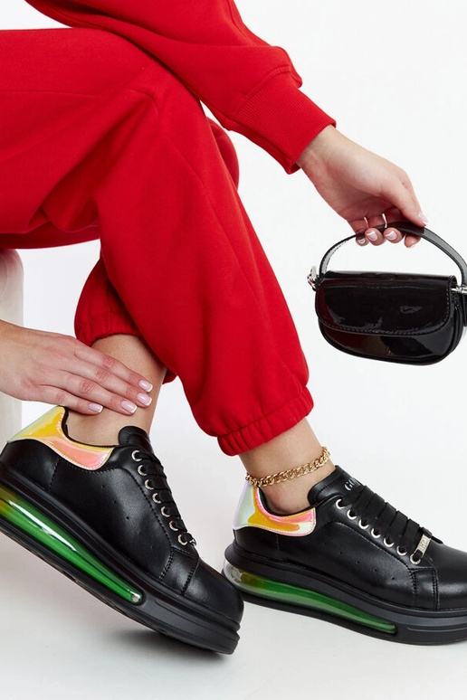 Zapatillas negras con plataforma GOE...