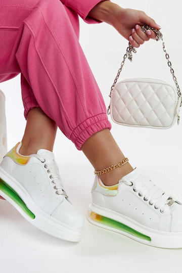 Zapatillas blancas con plataforma GOE NN2N4029 2