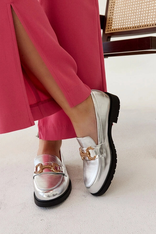 Mocasines plateados con circonitas...