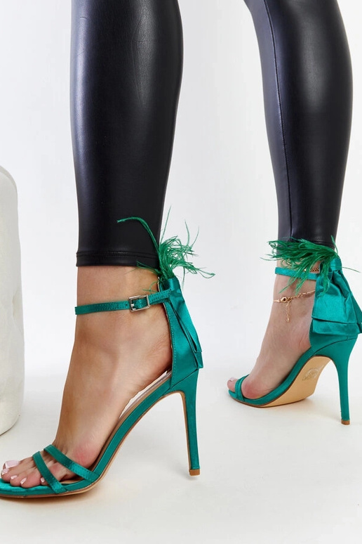 Sandalias de plumas verdes Adalgisio