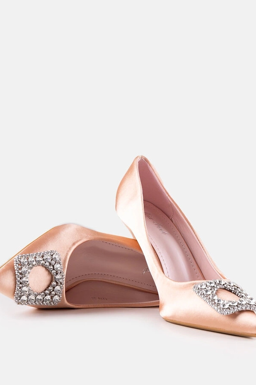 Stilettos satinados beige con...