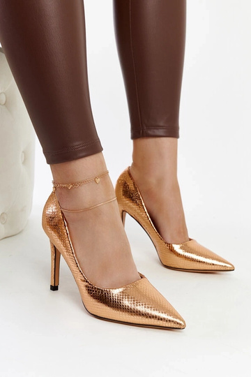 Zapatos de salón de charol...