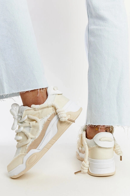 Zapatillas beige con inserciones de...