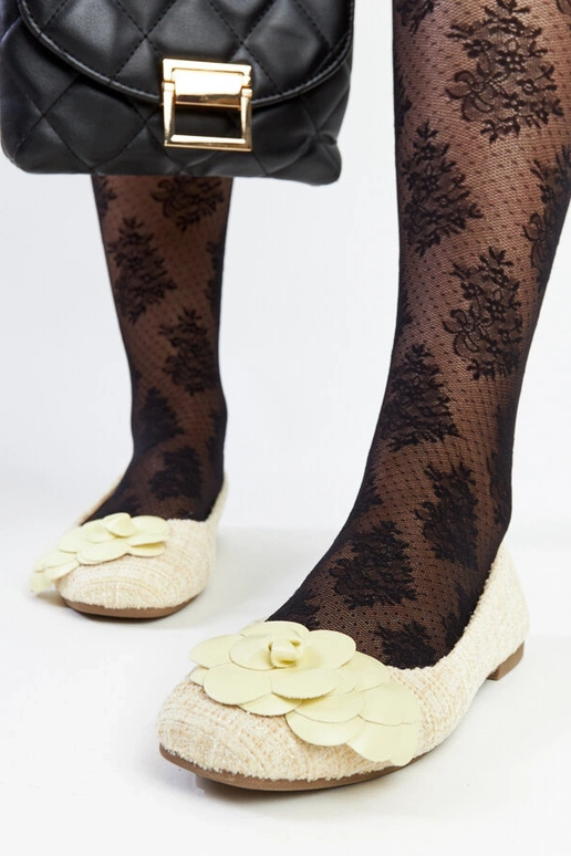 Bailarinas amarillas con flor... Bailarinas amarillas con flor...