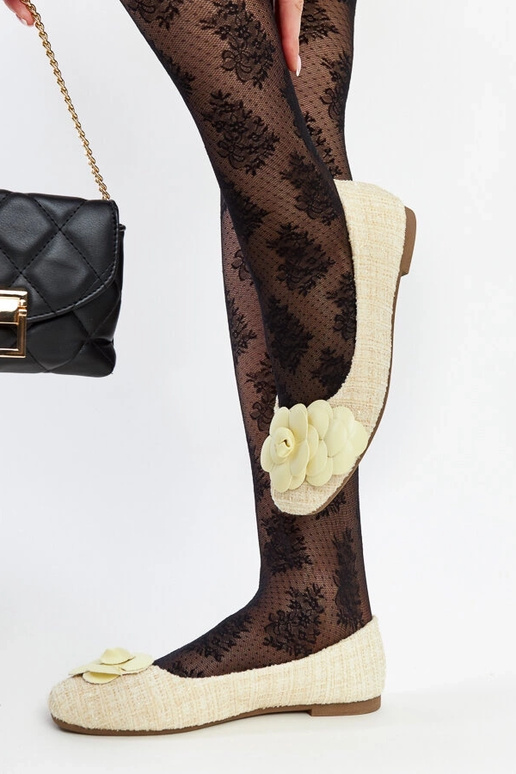 Bailarinas amarillas con flor... Bailarinas amarillas con flor...