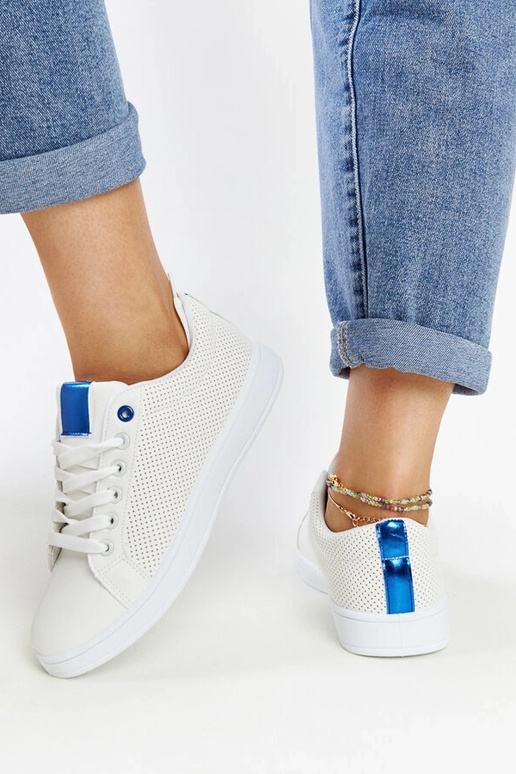 Zapatillas blancas de piel ecológica...