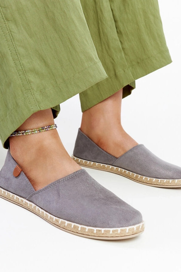 Zapatillas deportivas...