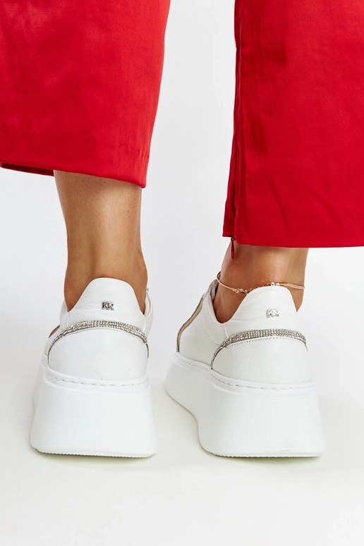 Zapatillas de cuero blancas con...