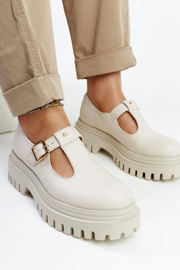 Zapatos de cuero beige Karino